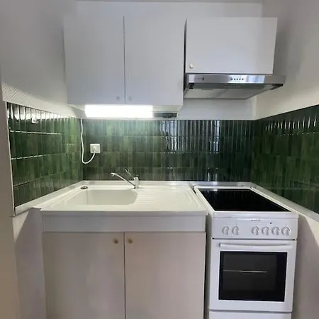Apartment Centre *