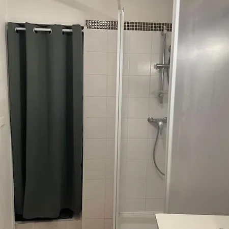 Apartment Centre *