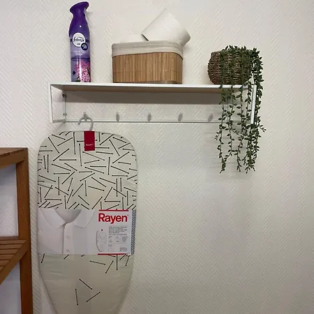 Apartment Centre *