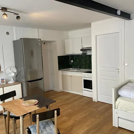 Apartment Centre